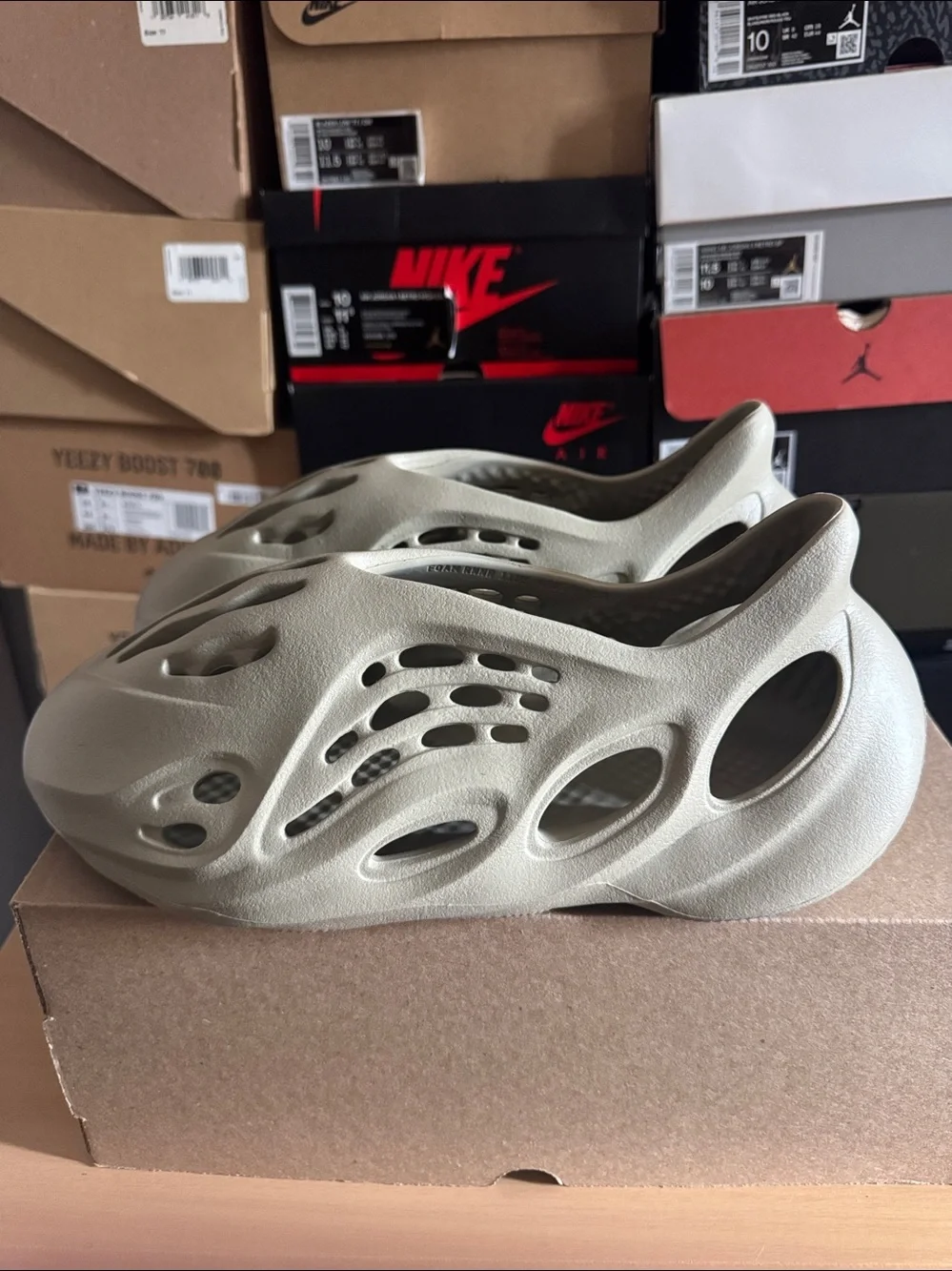 *USED* Adidas YZY foam runner